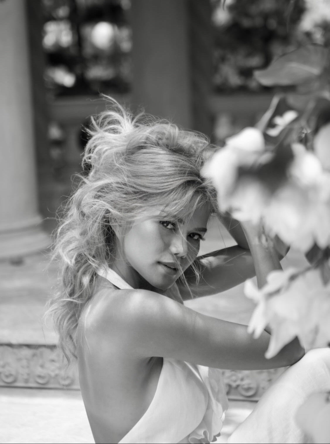 Black-and-white portrait of Panicha Thisanon, multidisciplinary artist, designer and entrepreneur in Paris